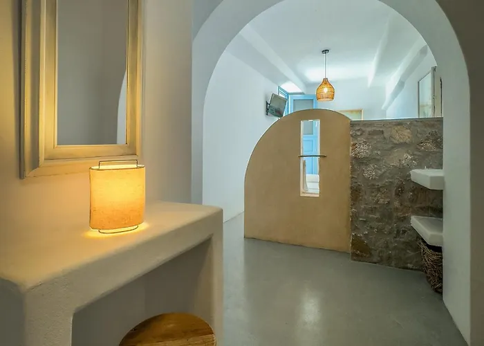 Flisvos * Karavostasis (Folegandros)